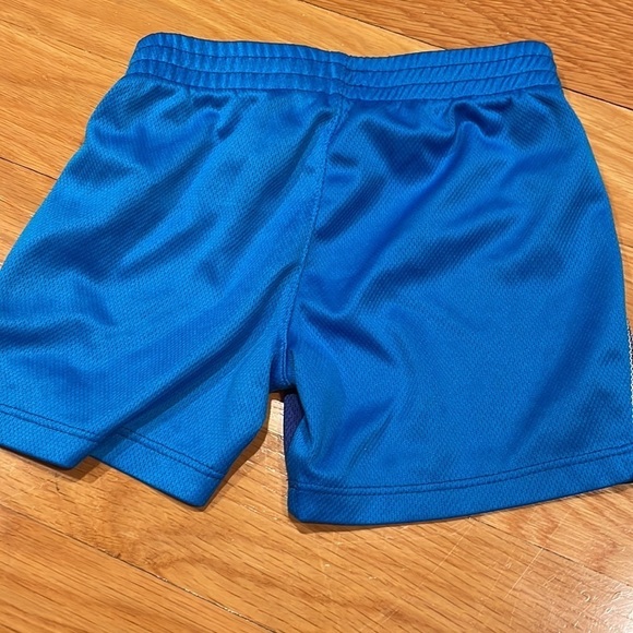 NIKE 12 M Boy Shorts Good Condition - Picture 3 of 3
